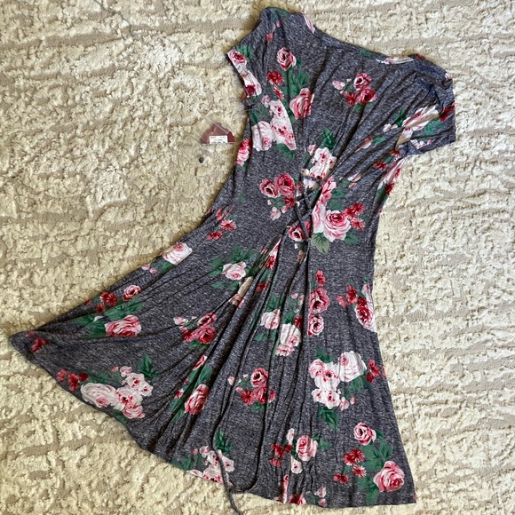 SO Skater Dress Perfectly Soft Perfectly You Gray/Pink Floral Size: S - Picture 9 of 9